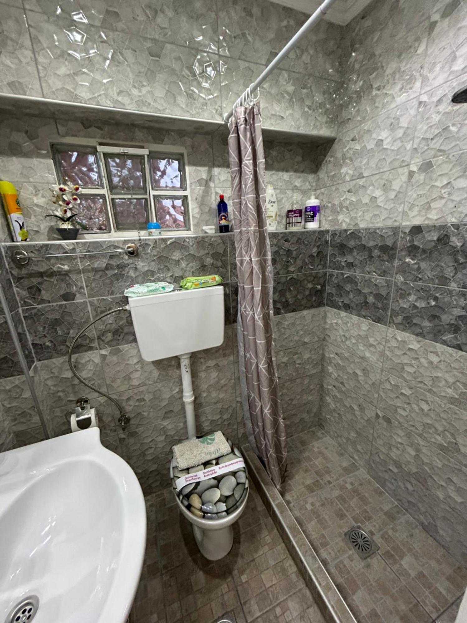 Appartement Ano Poli 4 *